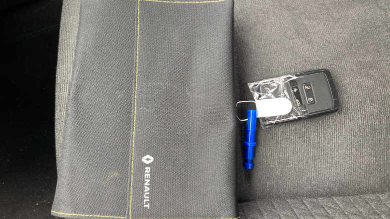 Renault Clio 1.0 TCe 100 Iconic 5dr Petrol Hatchback